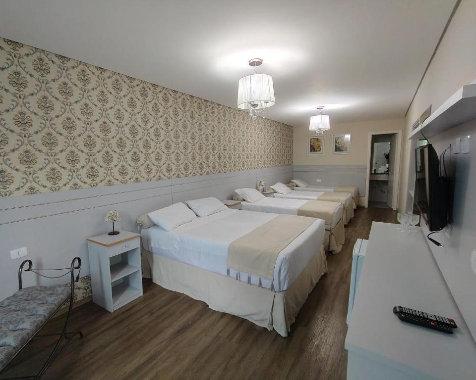 Quarto Família Confort - Pousada Village Serrano